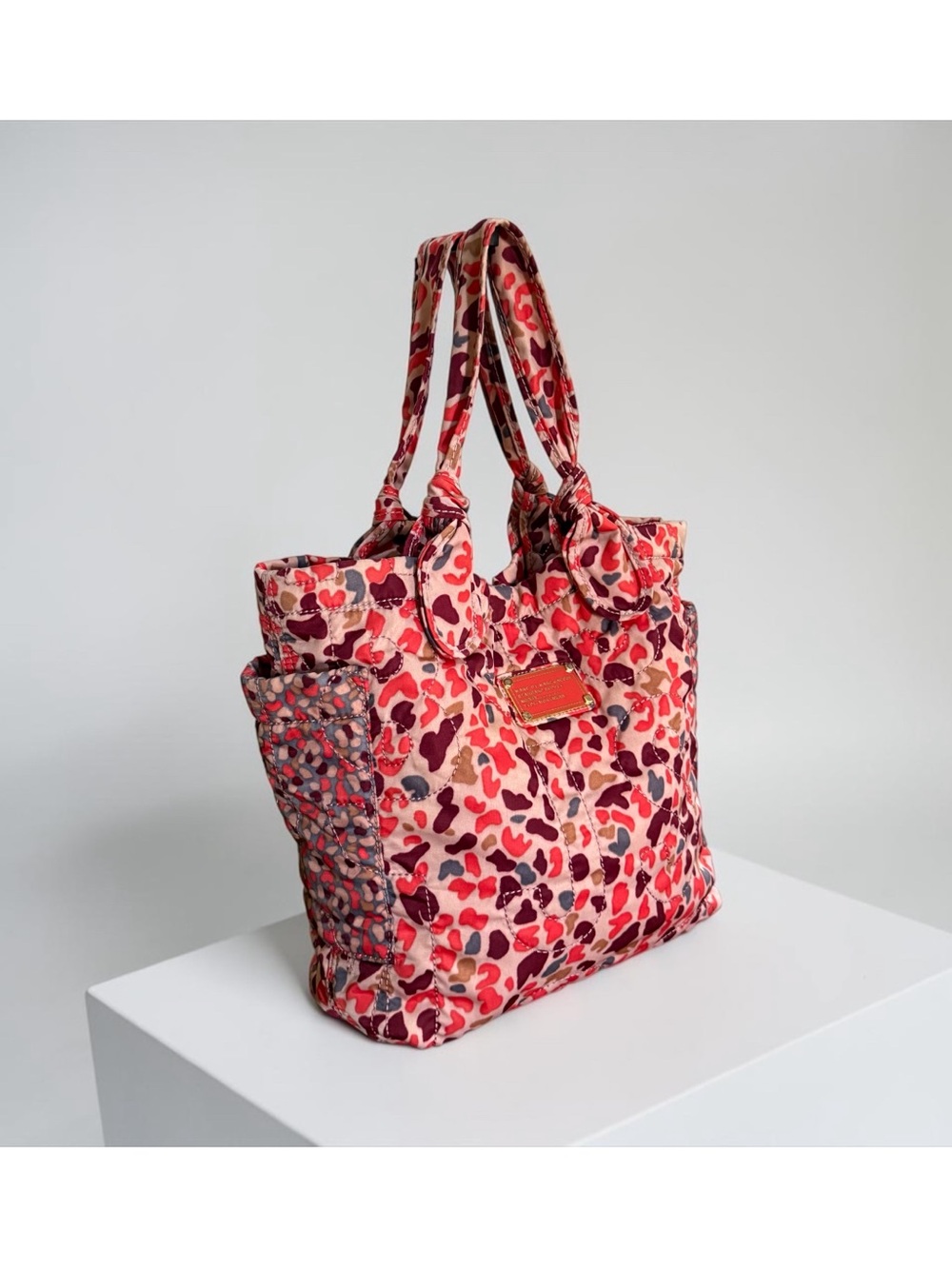 Marc Jacob’s Quilted Nylon Pink Leopards Print Tote Bag - Picture 3 of 14